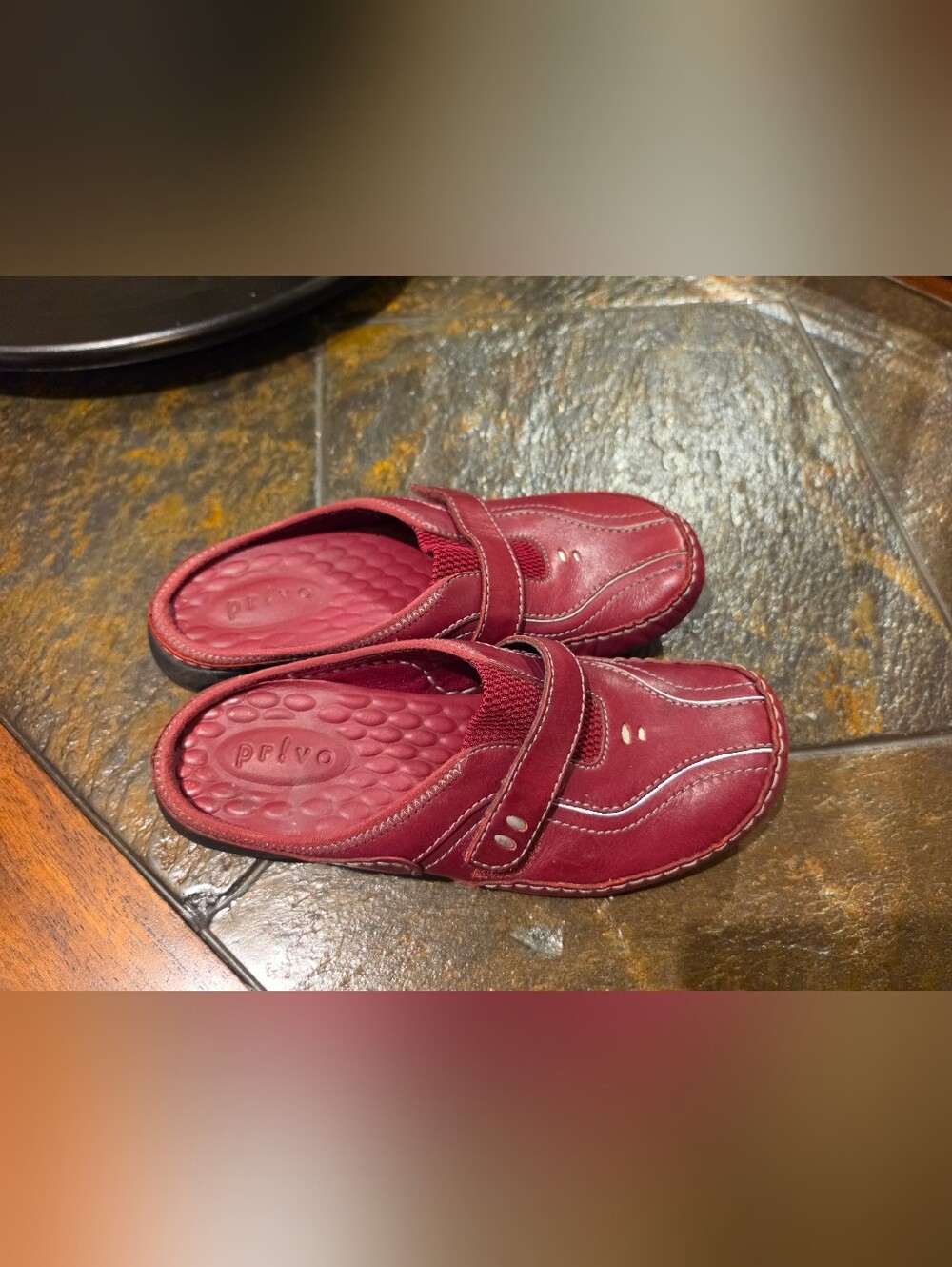 Y2K Privo By Clarks • (Retired Line) Burgundy Slip-On Leather Mules. Sz 6B